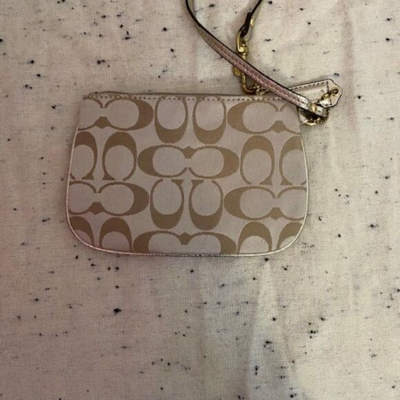 Coach Signature Applique Khaki/Blue/Raspberry Wristlet - Picture 2 of 8